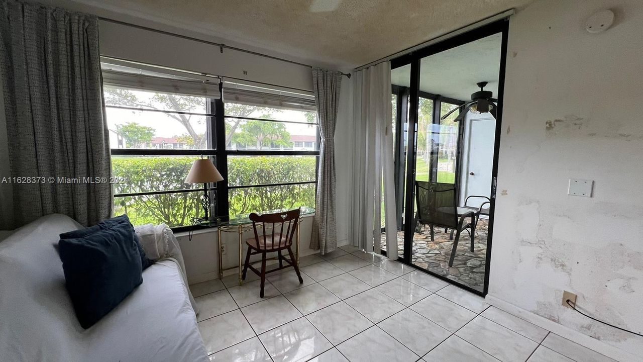 Activo con contrato: $195,000 (2 camas, 2 baños, 880 Pies cuadrados)