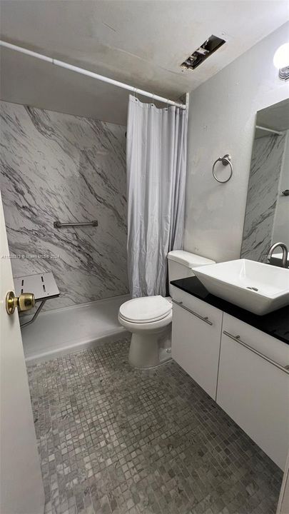 2nd bathroom