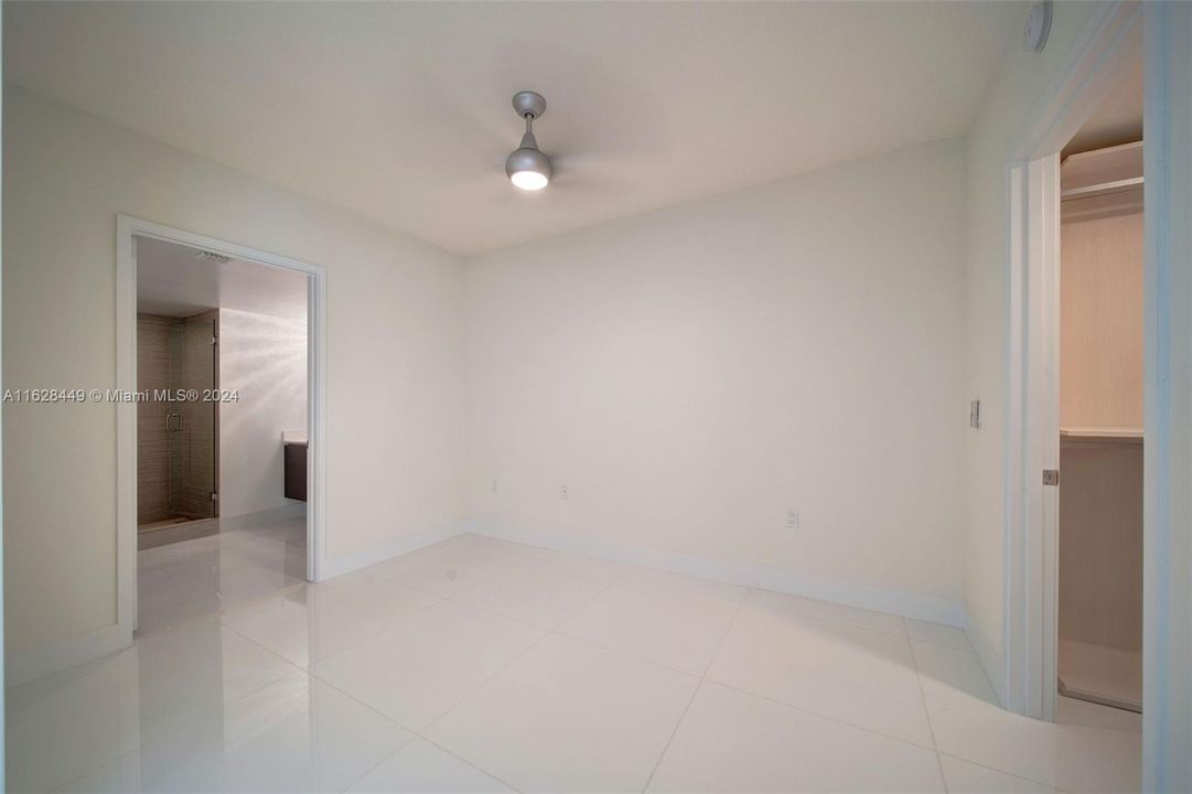 For Sale: $1,248,000 (2 beds, 3 baths, 1524 Square Feet)