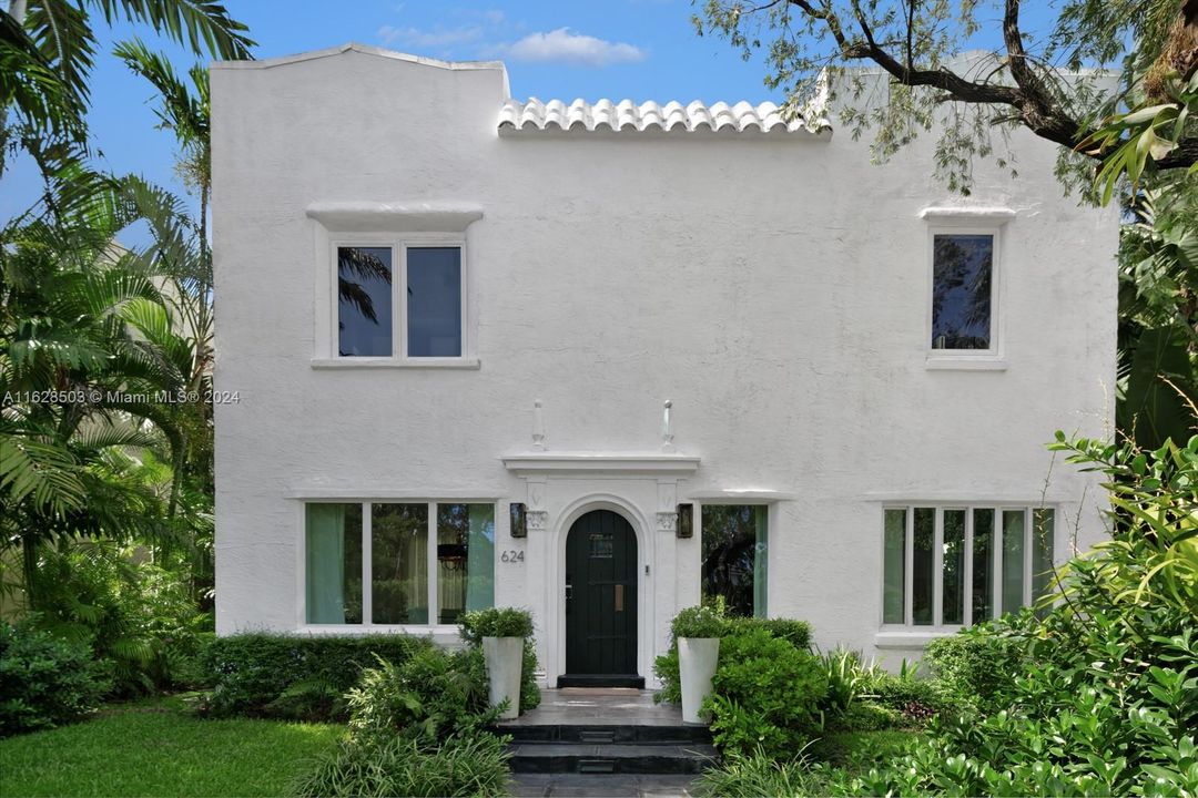 Active With Contract: $2,395,000 (3 beds, 2 baths, 2513 Square Feet)