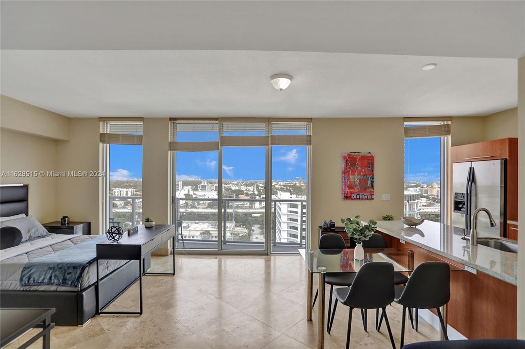 Recently Rented: $2,550 (0 beds, 1 baths, 580 Square Feet)