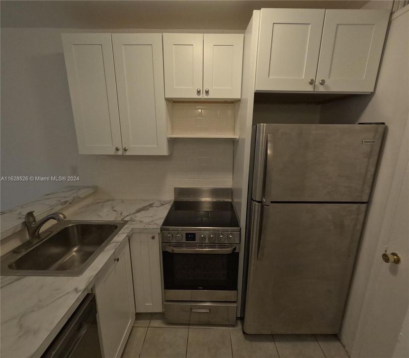 Recently Rented: $1,750 (1 beds, 1 baths, 485 Square Feet)