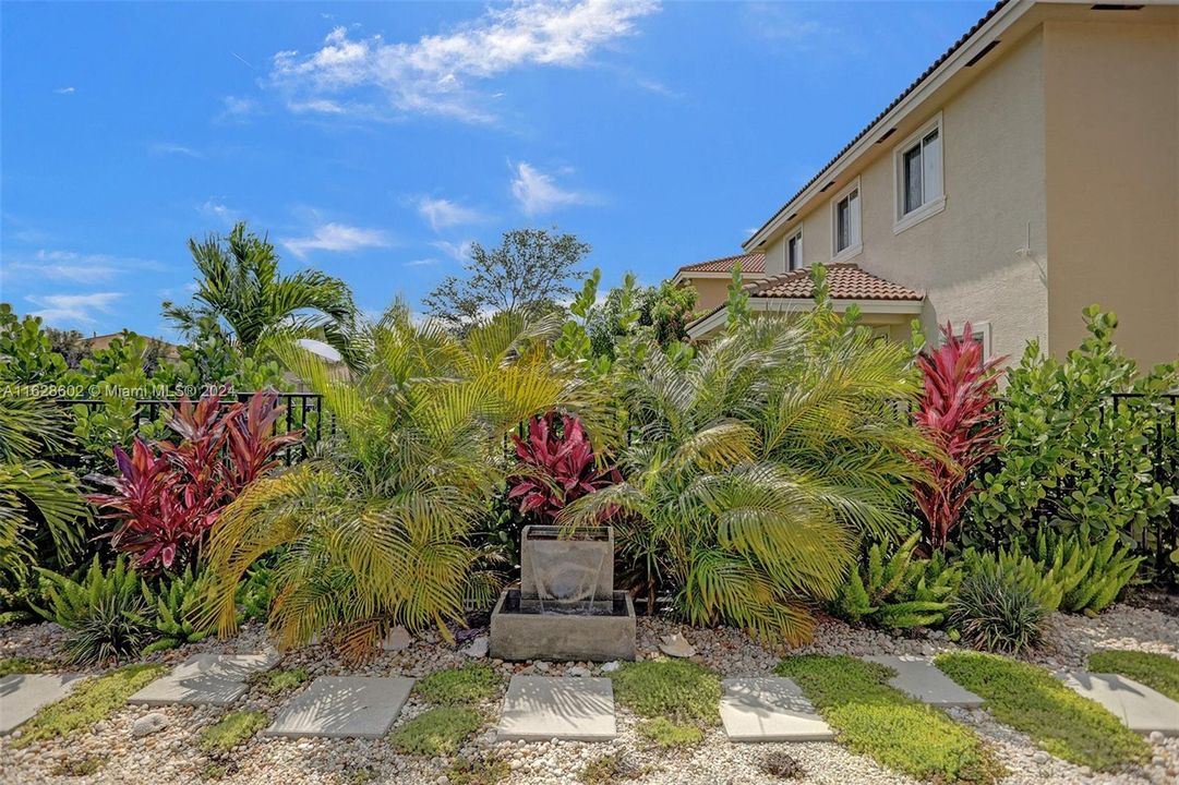 Active With Contract: $3,800 (4 beds, 2 baths, 2365 Square Feet)