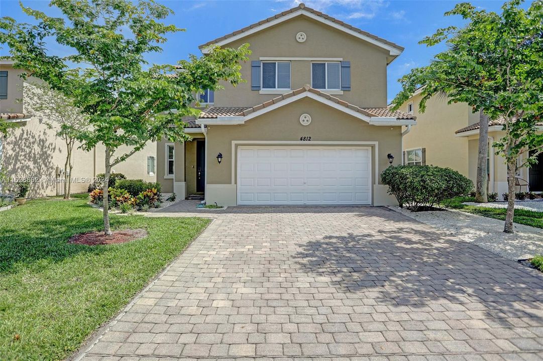 Active With Contract: $3,800 (4 beds, 2 baths, 2365 Square Feet)