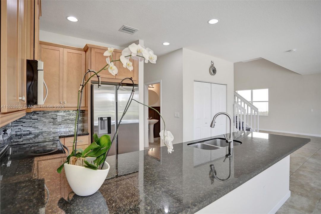 Active With Contract: $3,800 (4 beds, 2 baths, 2365 Square Feet)