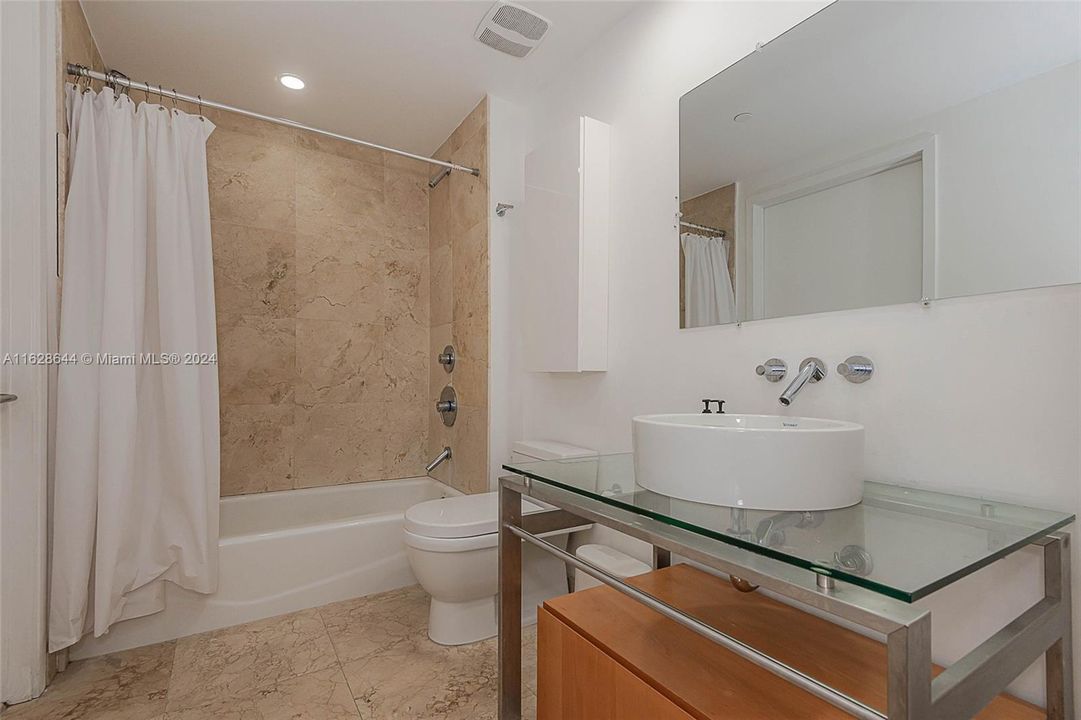 最近租的: $5,750 (2 贝兹, 2 浴室, 1700 平方英尺)