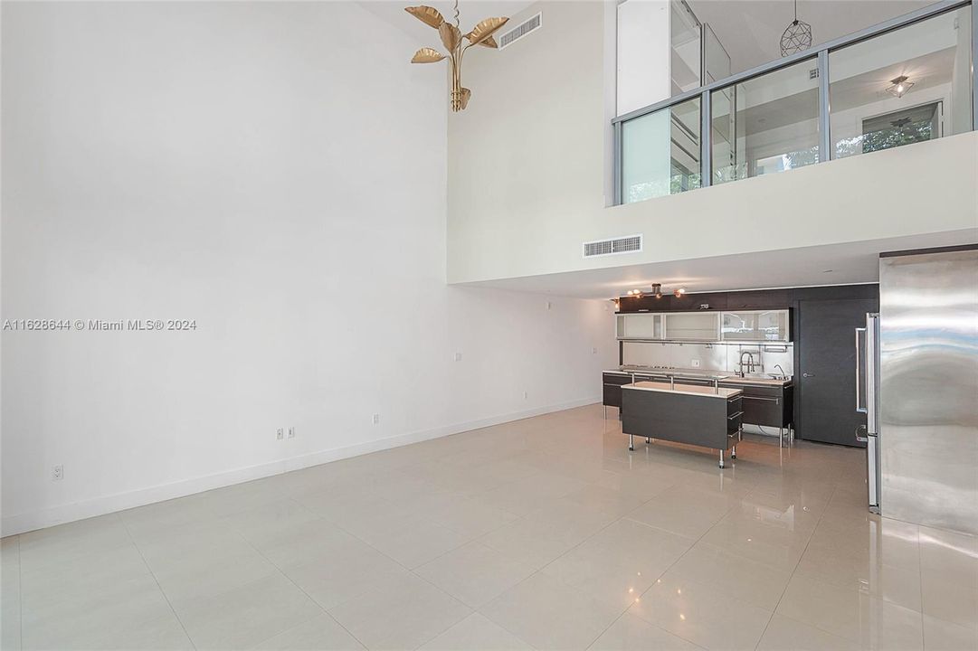 最近租的: $5,750 (2 贝兹, 2 浴室, 1700 平方英尺)