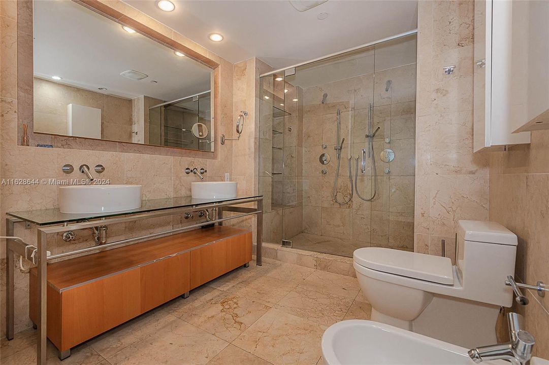 最近租的: $5,750 (2 贝兹, 2 浴室, 1700 平方英尺)