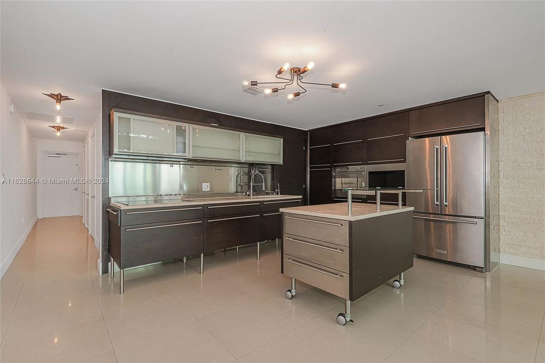 最近租的: $5,750 (2 贝兹, 2 浴室, 1700 平方英尺)