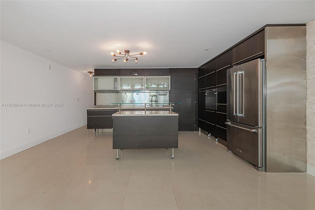 最近租的: $5,750 (2 贝兹, 2 浴室, 1700 平方英尺)