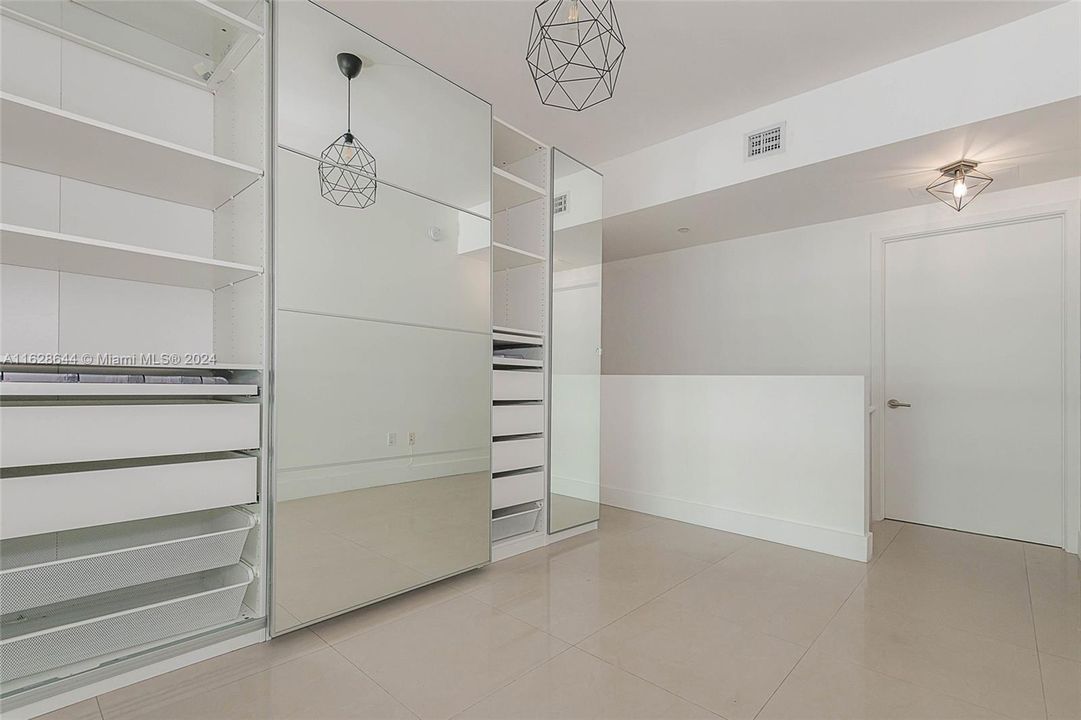 最近租的: $5,750 (2 贝兹, 2 浴室, 1700 平方英尺)