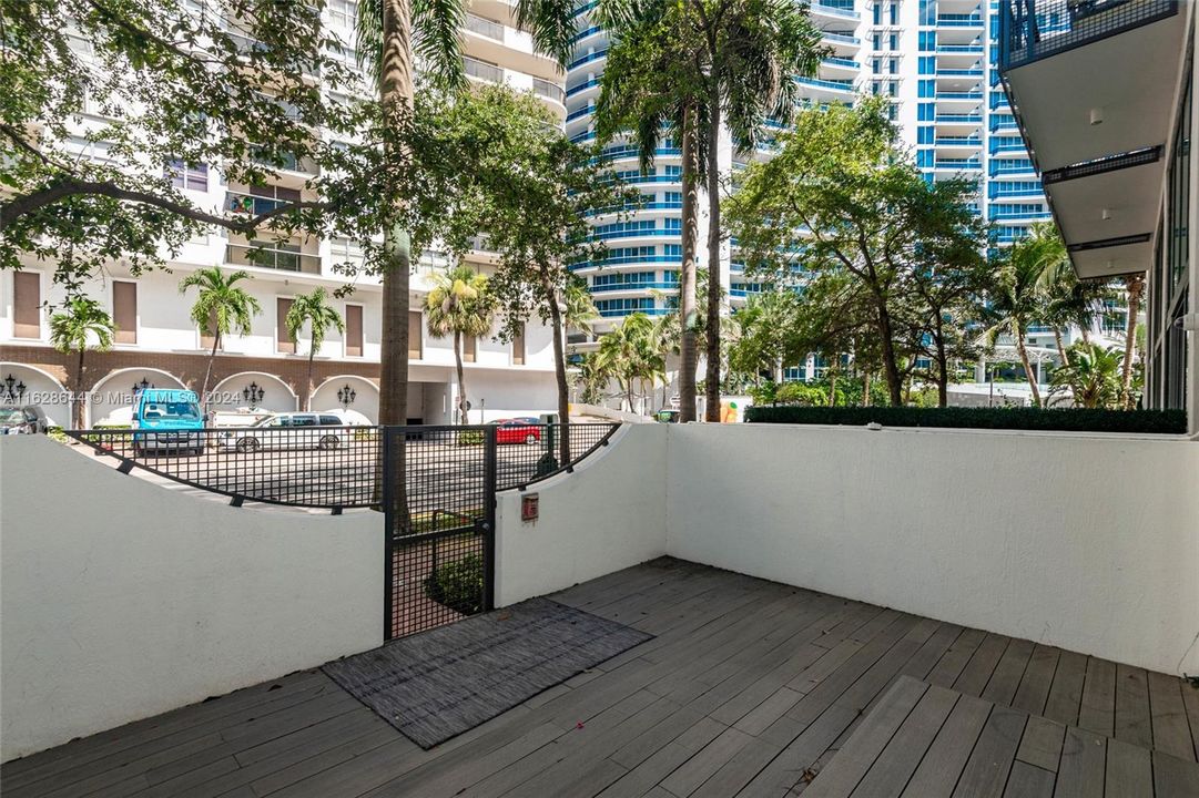 最近租的: $5,750 (2 贝兹, 2 浴室, 1700 平方英尺)