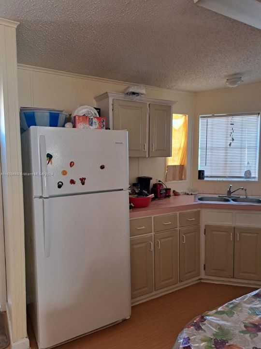 For Sale: $173,500 (2 beds, 2 baths, 850 Square Feet)