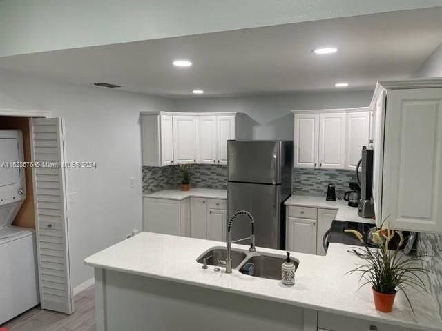 Recently Rented: $2,000 (2 beds, 2 baths, 0 Square Feet)