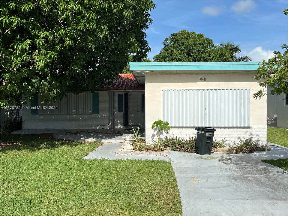 Recently Sold: $1,199,000 (3 beds, 2 baths, 2200 Square Feet)