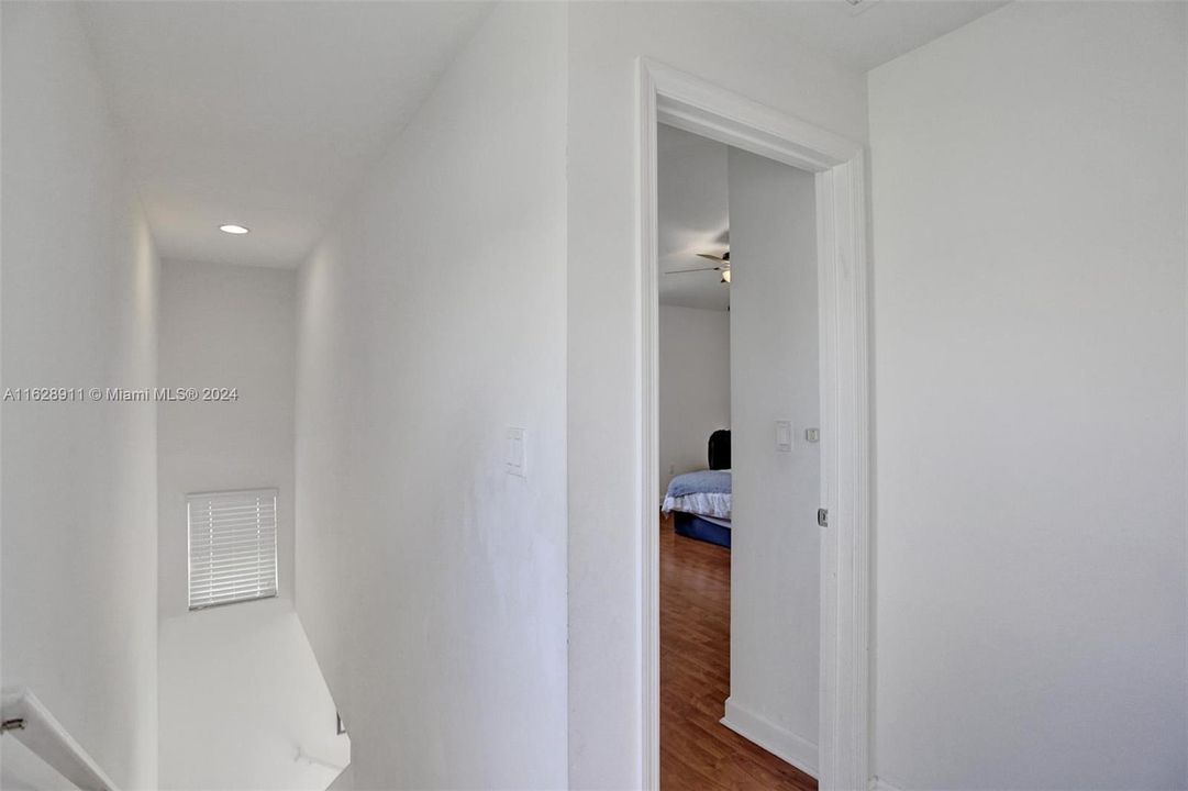 Recently Rented: $3,550 (3 beds, 2 baths, 1798 Square Feet)