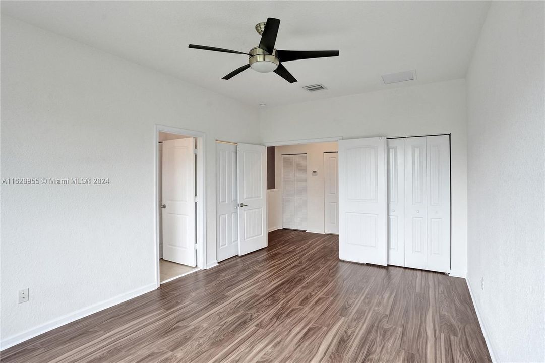 For Rent: $3,100 (3 beds, 2 baths, 1572 Square Feet)