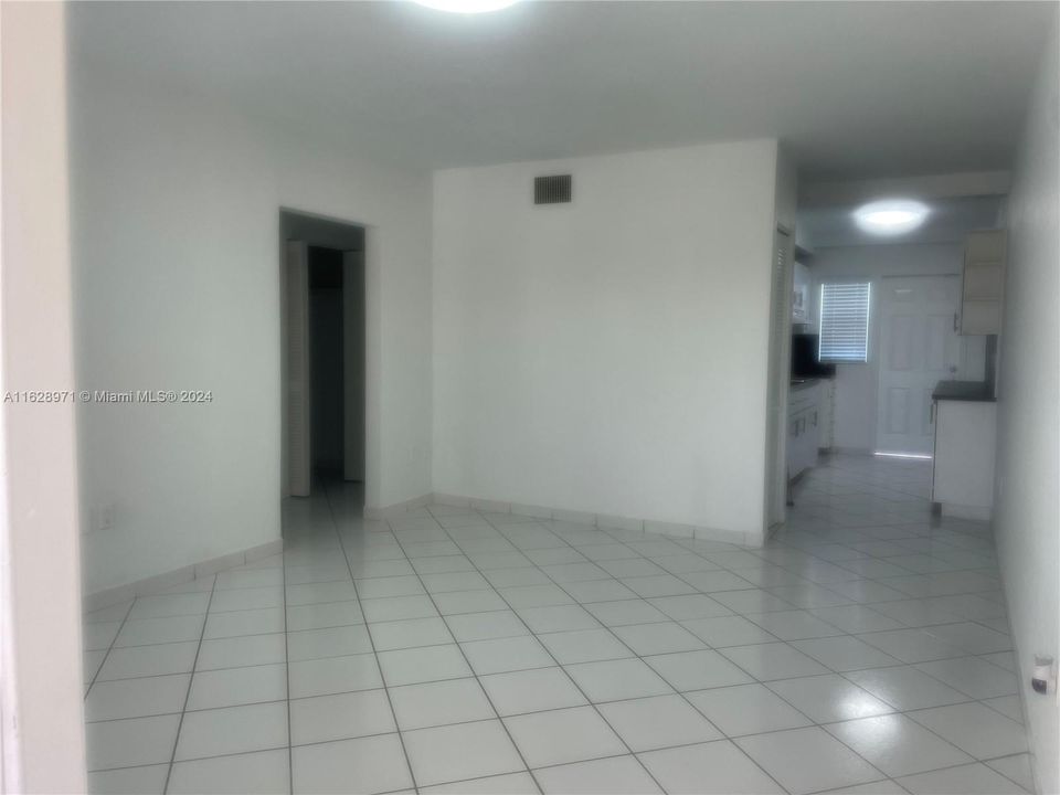 Recently Rented: $1,750 (1 beds, 1 baths, 580 Square Feet)