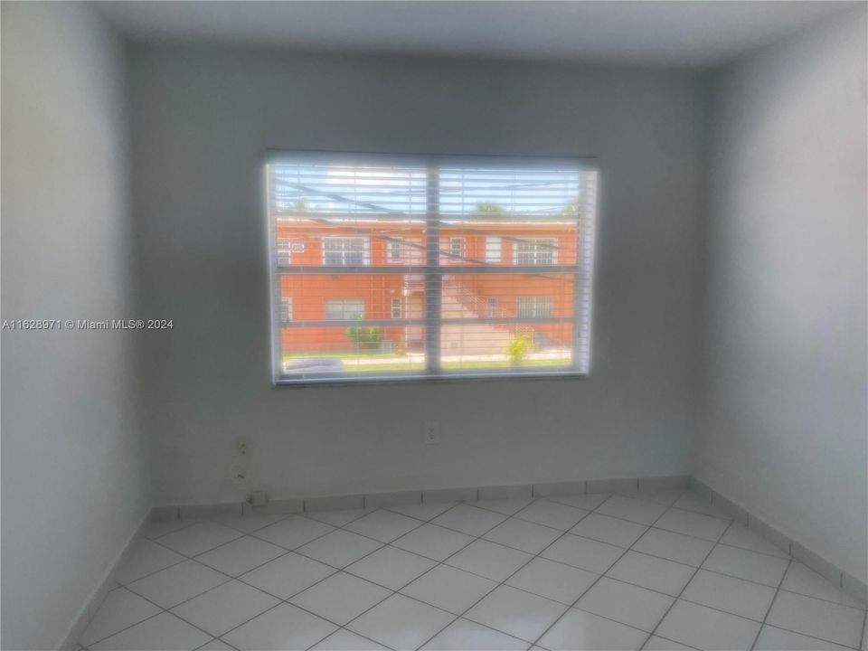 Recently Rented: $1,750 (1 beds, 1 baths, 580 Square Feet)