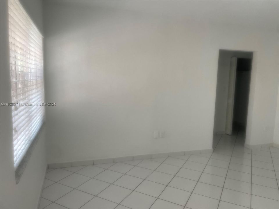 Recently Rented: $1,750 (1 beds, 1 baths, 580 Square Feet)