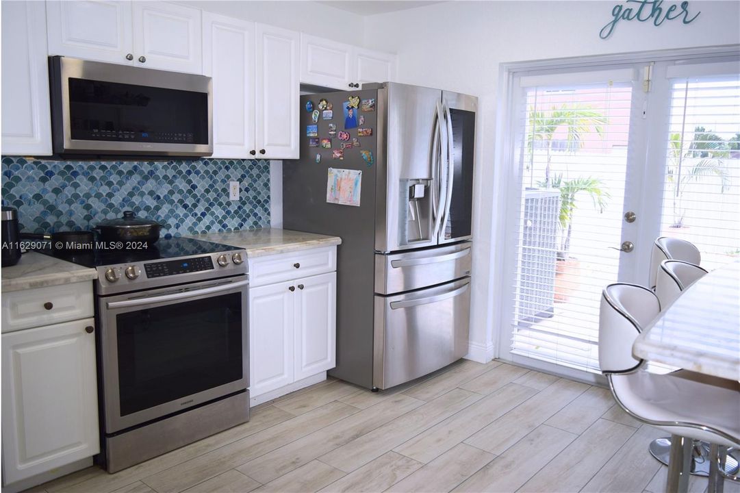 Recently Sold: $680,000 (4 beds, 3 baths, 1886 Square Feet)