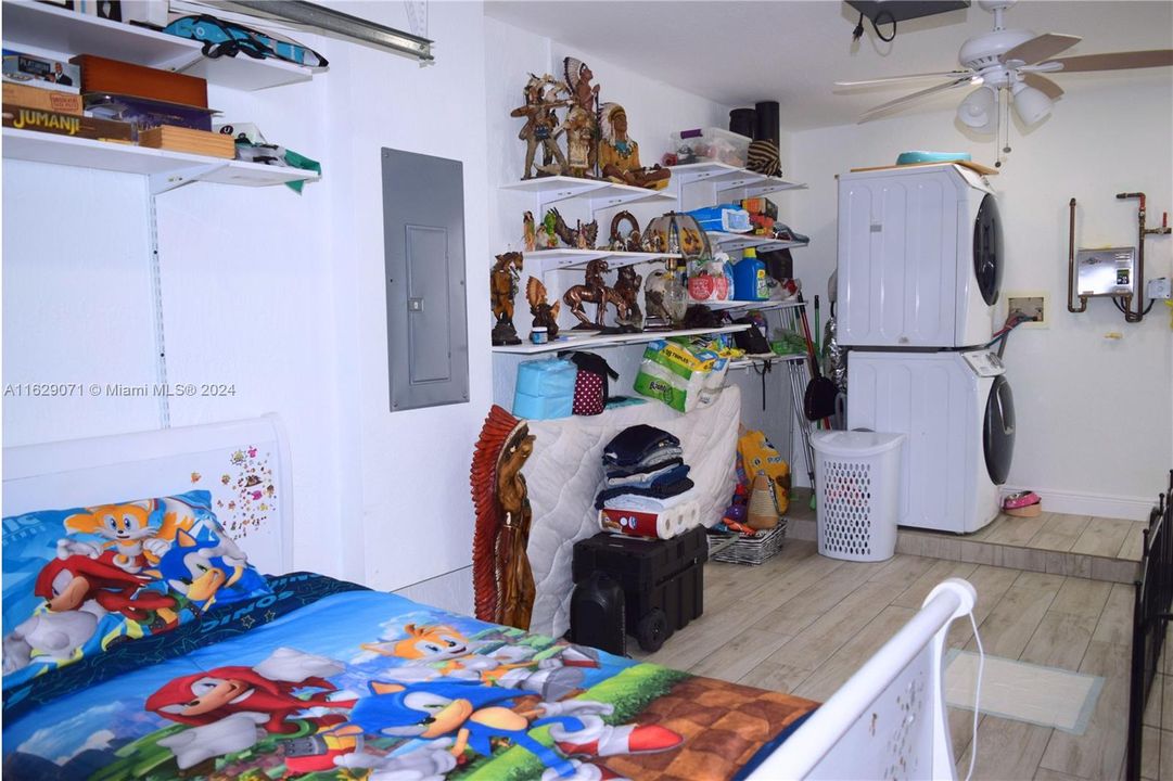 Recently Sold: $680,000 (4 beds, 3 baths, 1886 Square Feet)