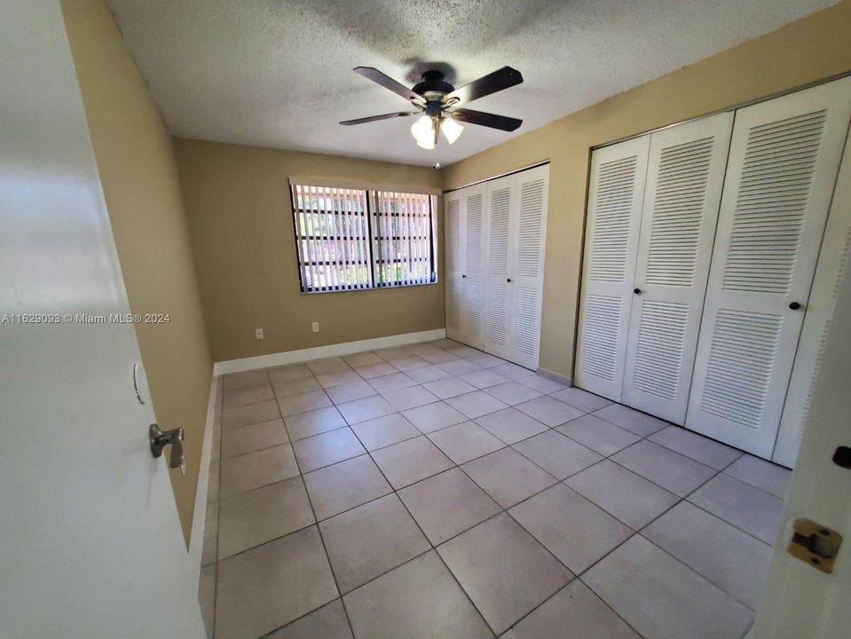 Active With Contract: $2,800 (2 beds, 1 baths, 2689 Square Feet)