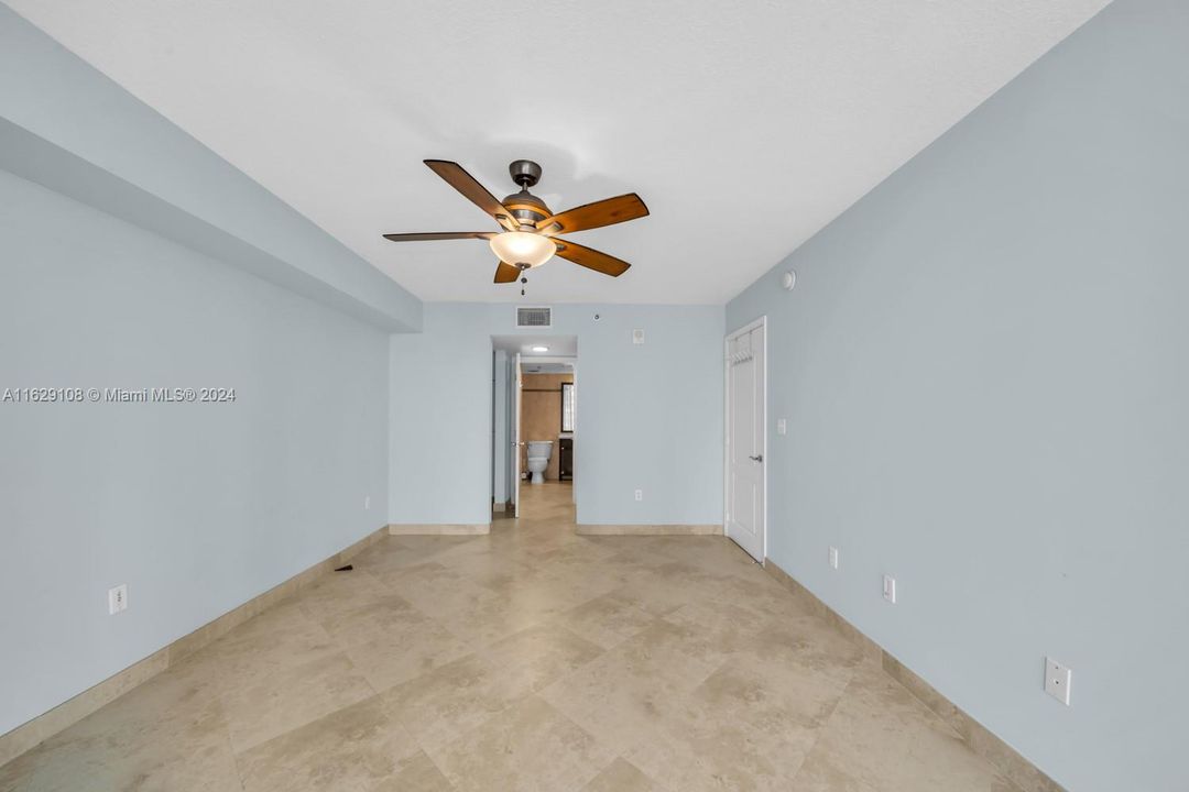 Recently Sold: $515,000 (1 beds, 1 baths, 825 Square Feet)