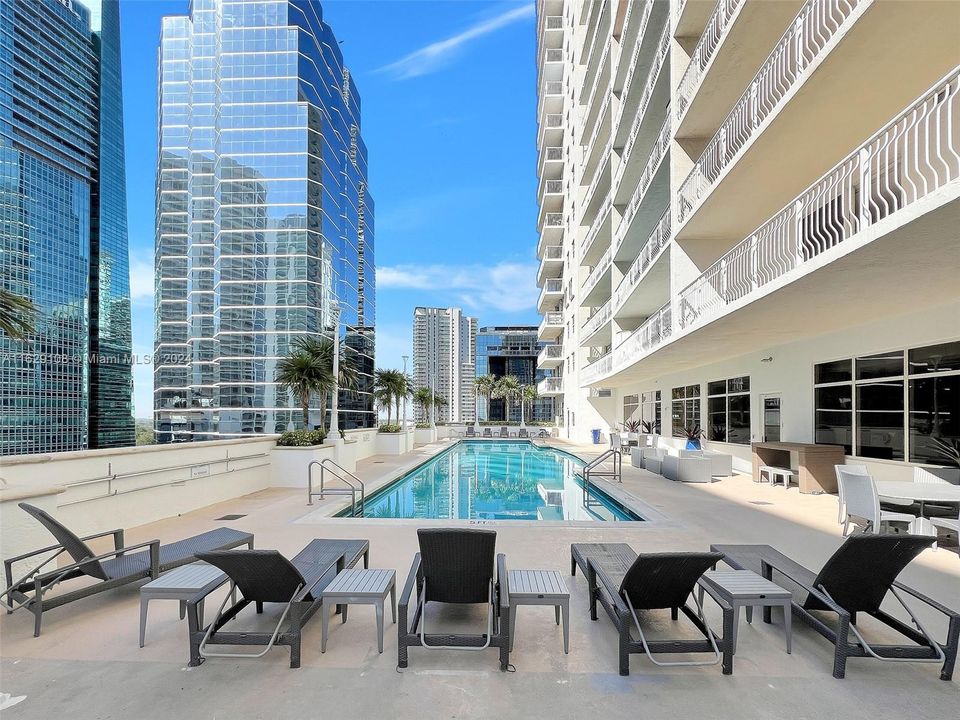 Recently Sold: $515,000 (1 beds, 1 baths, 825 Square Feet)