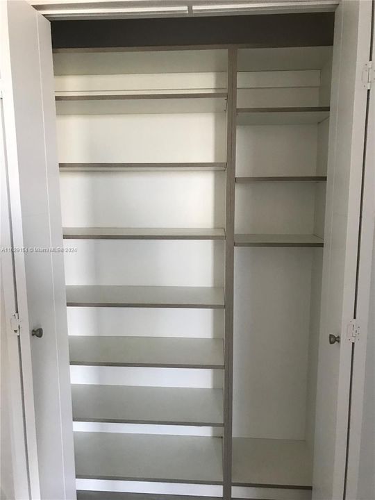 Recently Rented: $5,800 (3 beds, 3 baths, 1595 Square Feet)