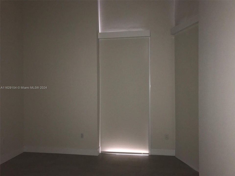 Recently Rented: $5,800 (3 beds, 3 baths, 1595 Square Feet)