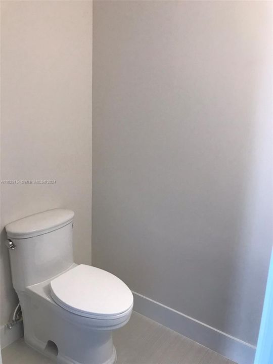 Recently Rented: $5,800 (3 beds, 3 baths, 1595 Square Feet)