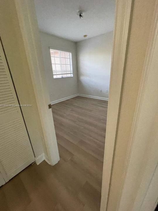 Active With Contract: $2,600 (2 beds, 2 baths, 1150 Square Feet)