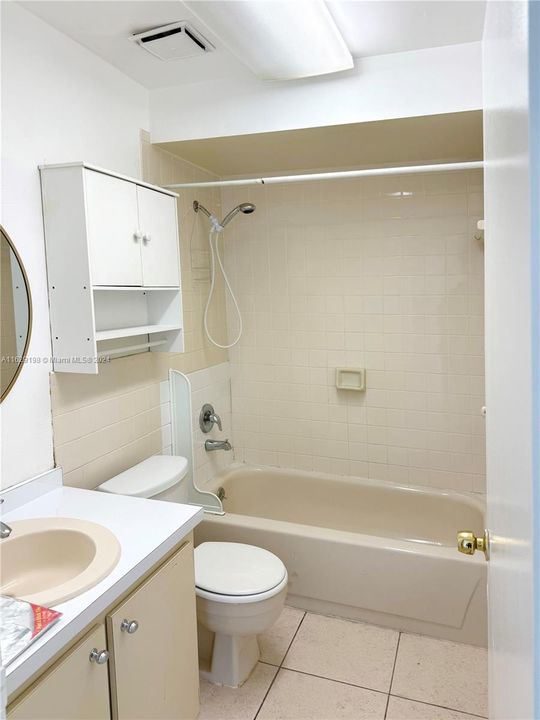 Recently Rented: $1,850 (2 beds, 1 baths, 480 Square Feet)