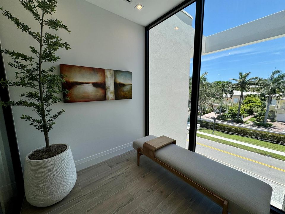 Entry Gallery