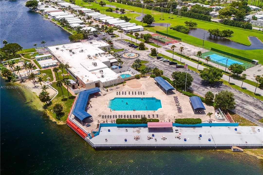 Pool and Clubhouse