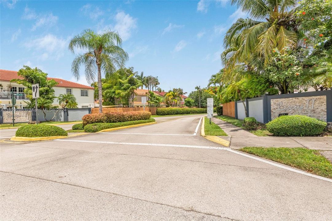 Active With Contract: $699,900 (4 beds, 2 baths, 1692 Square Feet)