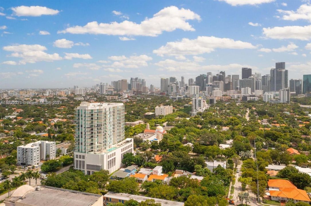 Recently Sold: $420,000 (1 beds, 1 baths, 693 Square Feet)