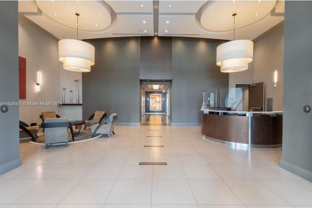 Recently Sold: $420,000 (1 beds, 1 baths, 693 Square Feet)