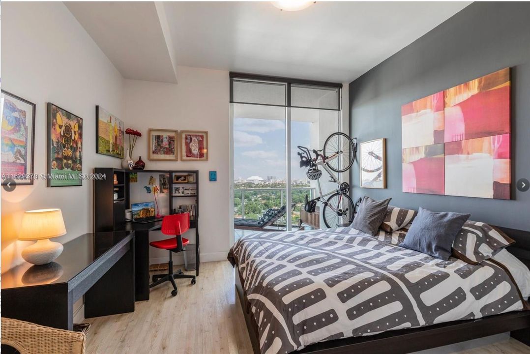 Recently Sold: $420,000 (1 beds, 1 baths, 693 Square Feet)