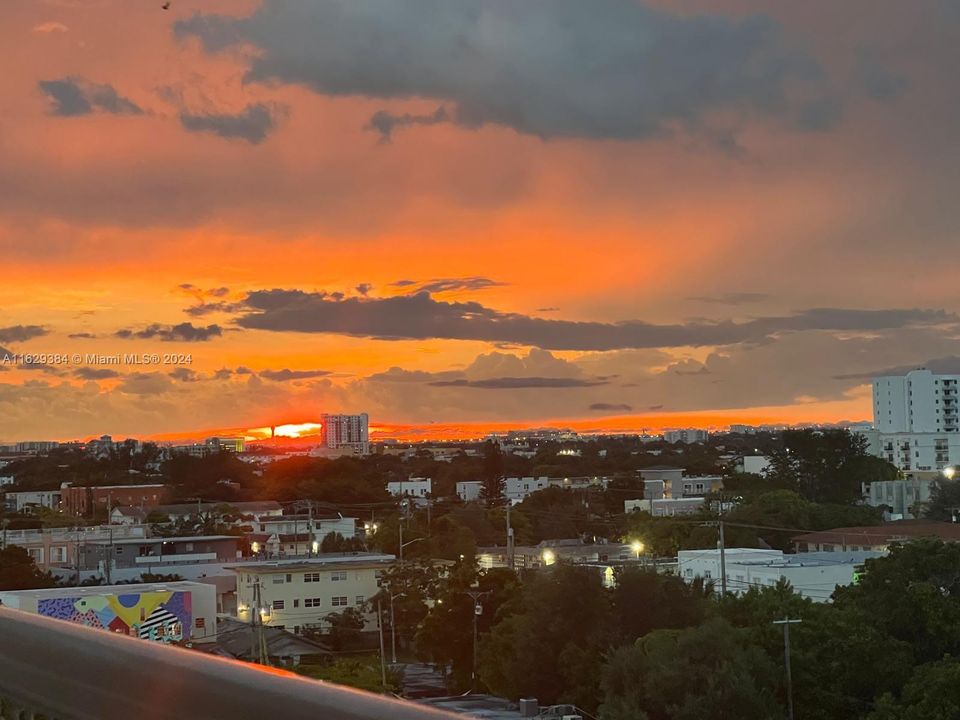 Recientemente alquilado: $2,300 (1 camas, 1 baños, 716 Pies cuadrados)