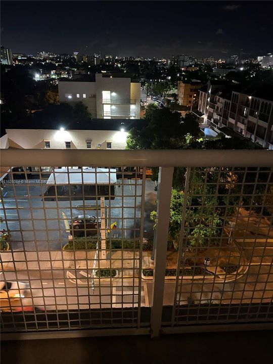 Recientemente alquilado: $2,300 (1 camas, 1 baños, 716 Pies cuadrados)