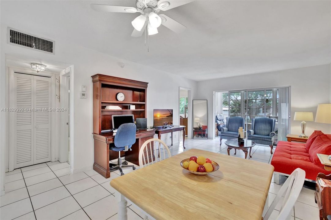 Active With Contract: $125,000 (2 beds, 2 baths, 850 Square Feet)