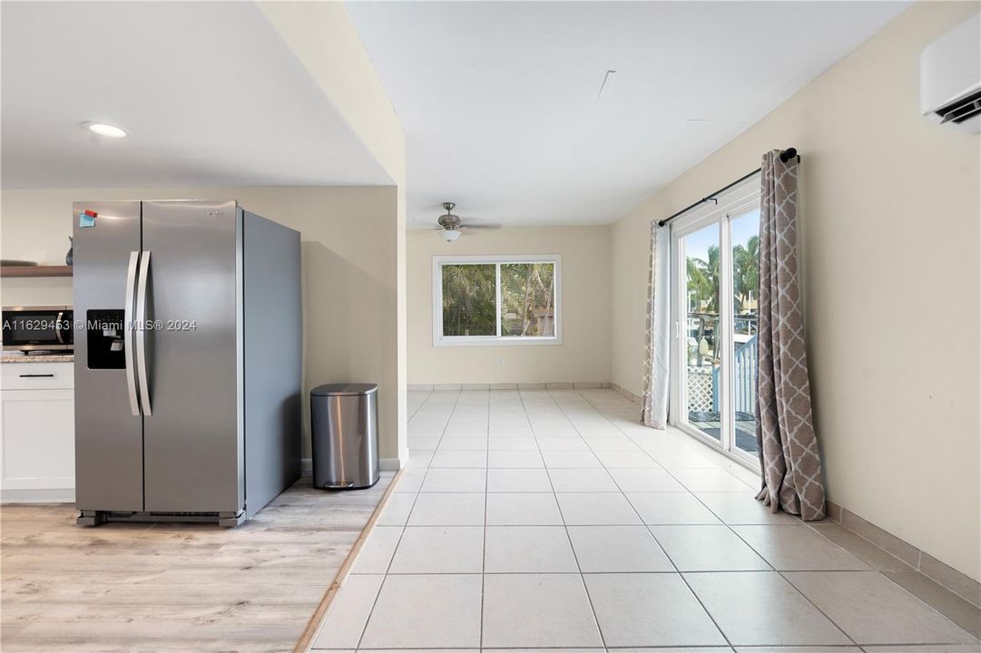 Active With Contract: $859,000 (3 beds, 2 baths, 1404 Square Feet)