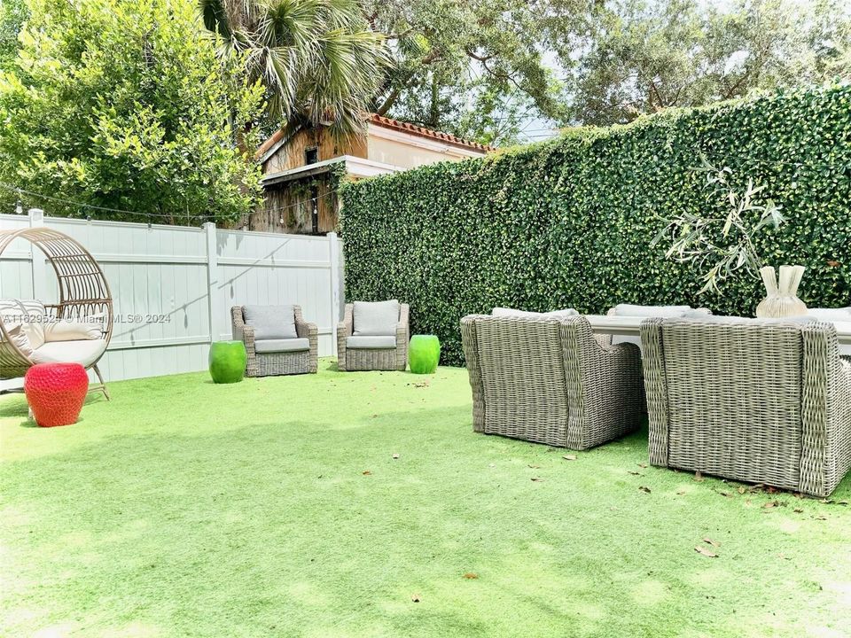 En Venta: $1,585,000 (3 camas, 3 baños, 2902 Pies cuadrados)