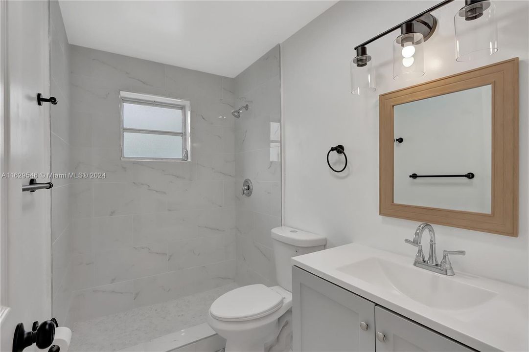 Active With Contract: $3,500 (3 beds, 2 baths, 1546 Square Feet)