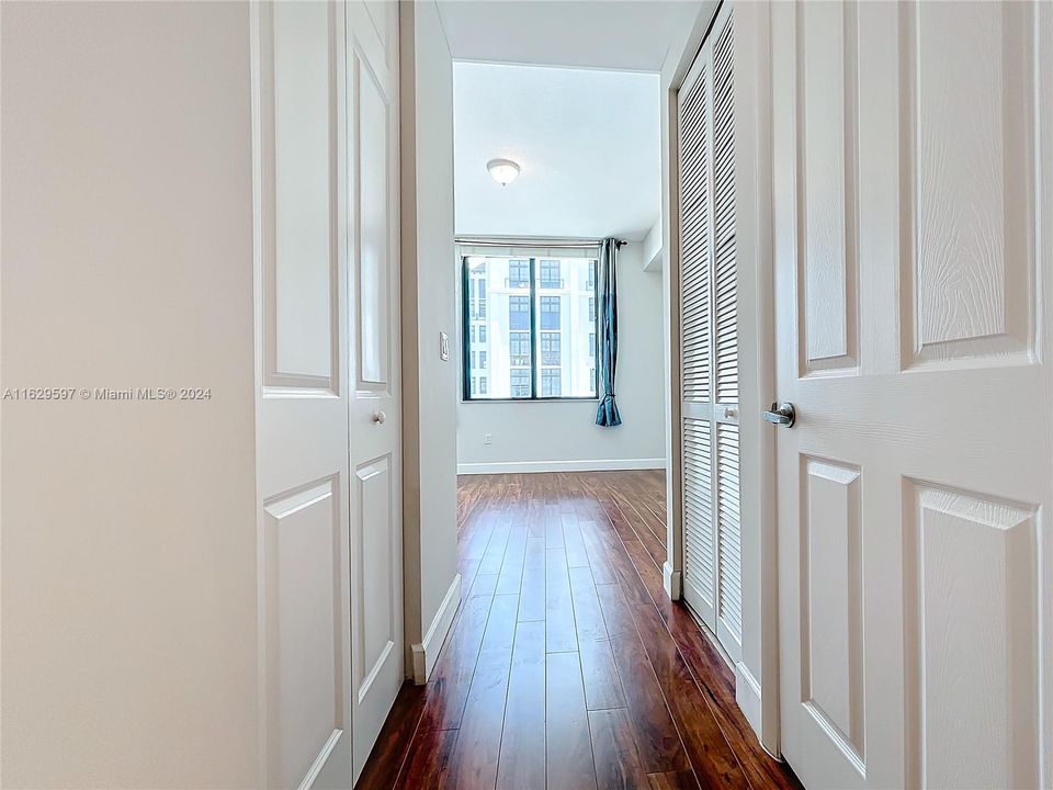 Recently Sold: $525,000 (1 beds, 1 baths, 780 Square Feet)