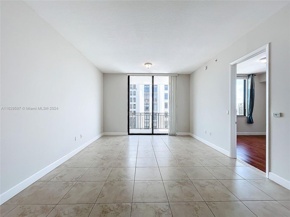 Recently Sold: $525,000 (1 beds, 1 baths, 780 Square Feet)