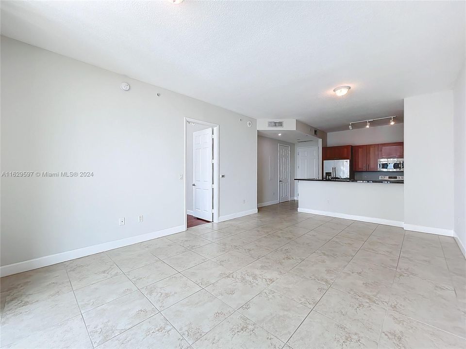 Recently Sold: $525,000 (1 beds, 1 baths, 780 Square Feet)