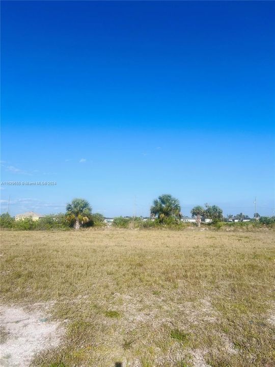 En Venta: $225,000 (0.23 acres)